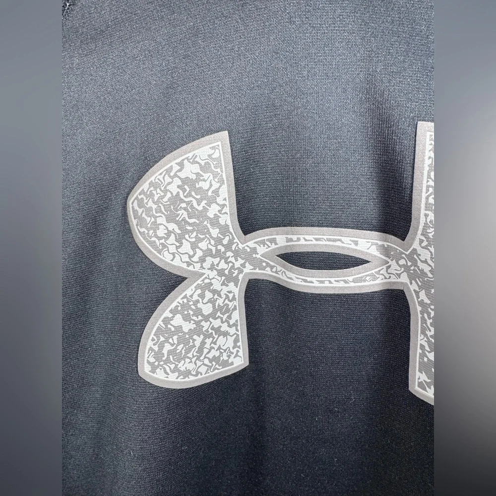 Under Armour YXL Black Hoodie